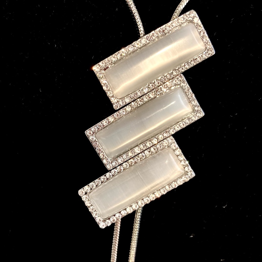 Necklace. Stunning. Excellent Condition
